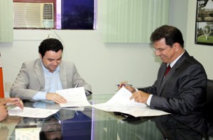 Prefeito assina acordo de cooperação com a Policia Federal ( Paga o aluguel do imóvel, só isto – Isto não inviabiliza nenhuma investigação ) pf aluguel prefeitura